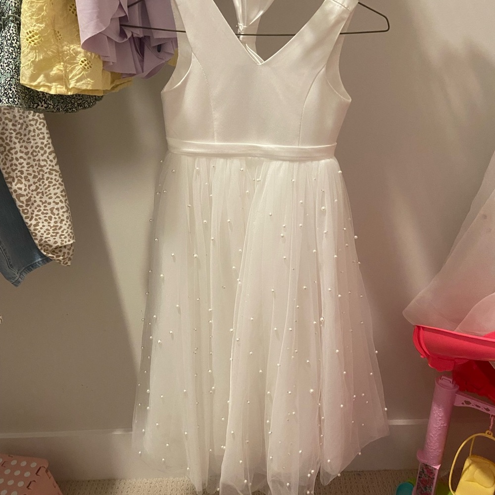 Elegant White Sleeveless Kids  Dress